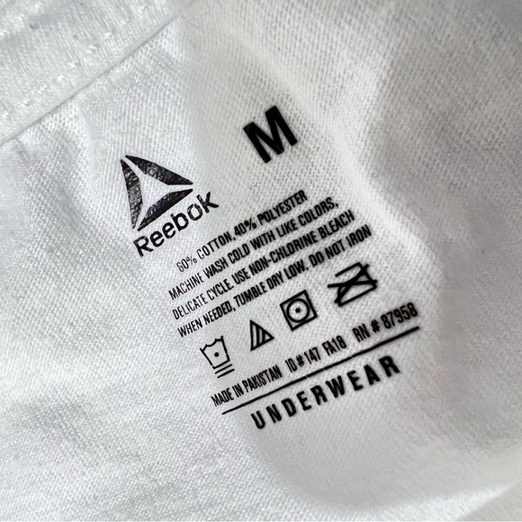 Lot of 3 T shirts reebok : Box D: - Picture 4 of 5